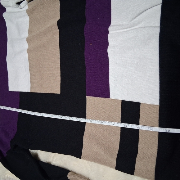 Carol Rose Colorblock Blouse - Purple, Black, White, Tan. Size PL - Picture 4 of 5